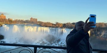 Akesse Sanza At Niagara Falls, Canada