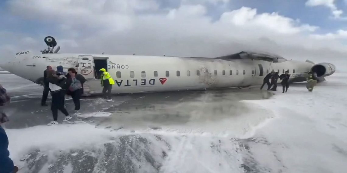 Crashed Toronto plane